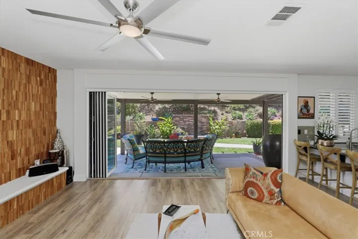 1536 Vandagriff, Corona, California 92883