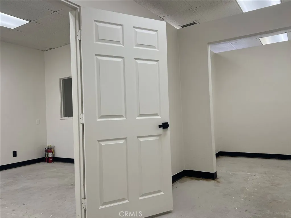 1035 S Mount Vernon Avenue G, Colton, California 92324 — photo 4