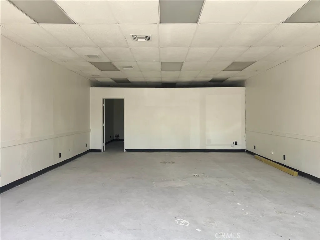 1035 S Mount Vernon Ave
