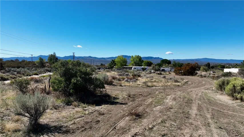 3 Lanik Ln, Anza, California 92539
