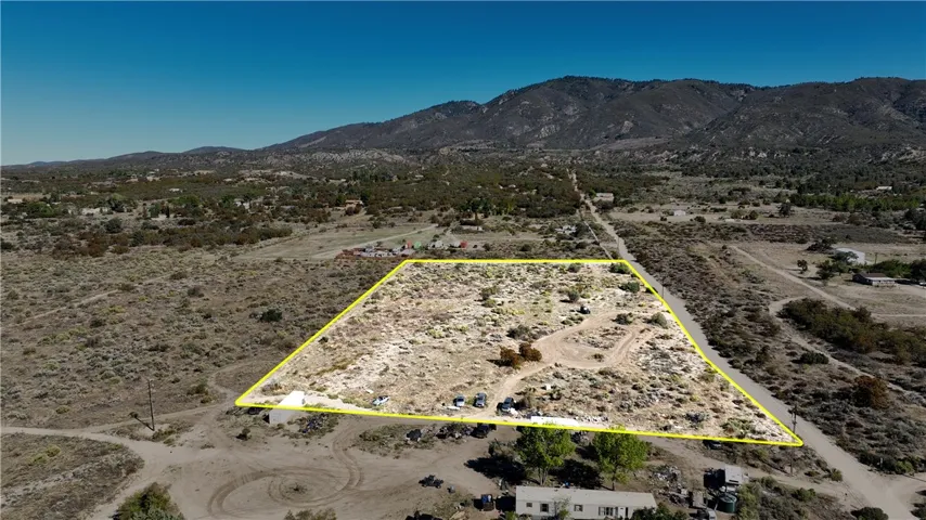 3 Lanik Ln, Anza, California 92539