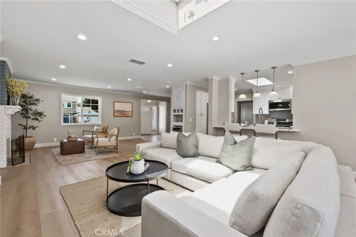 2114 Ostrom, Long Beach, California 90815
