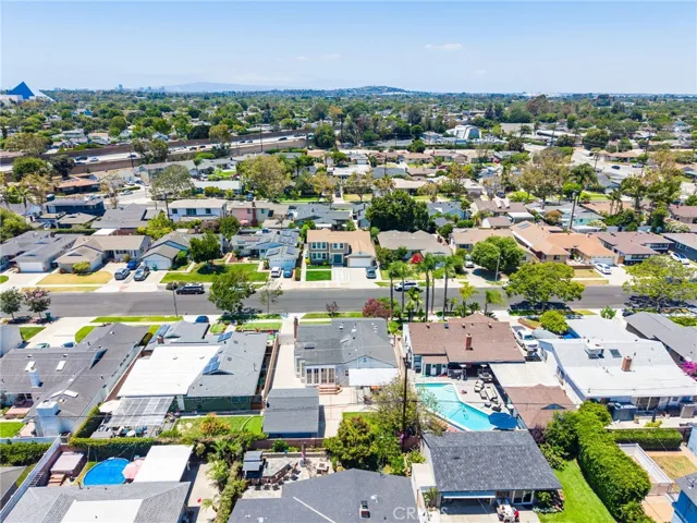 Great neighborhood just minutes away from the Pyramid.