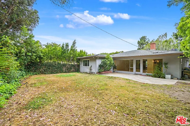 9512 Duxbury Lane, Los Angeles, California 90034