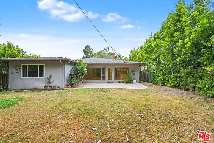 9512 Duxbury Lane, Los Angeles, California 90034