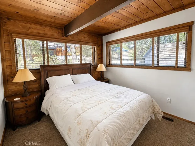 Middle bedroom #2