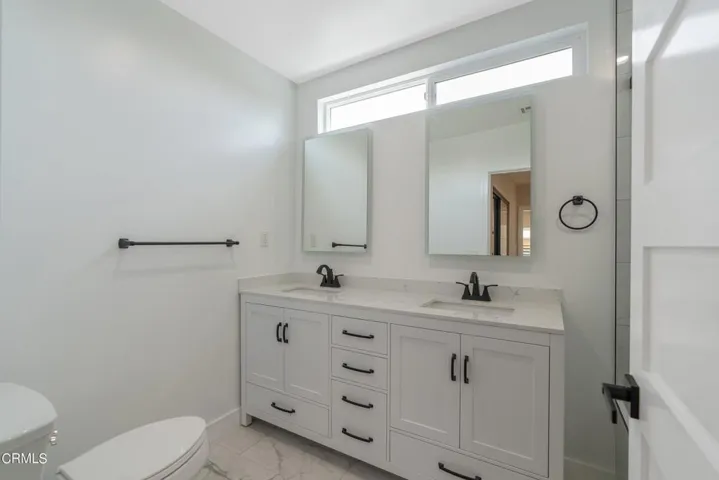 upstairs hallway bathroom