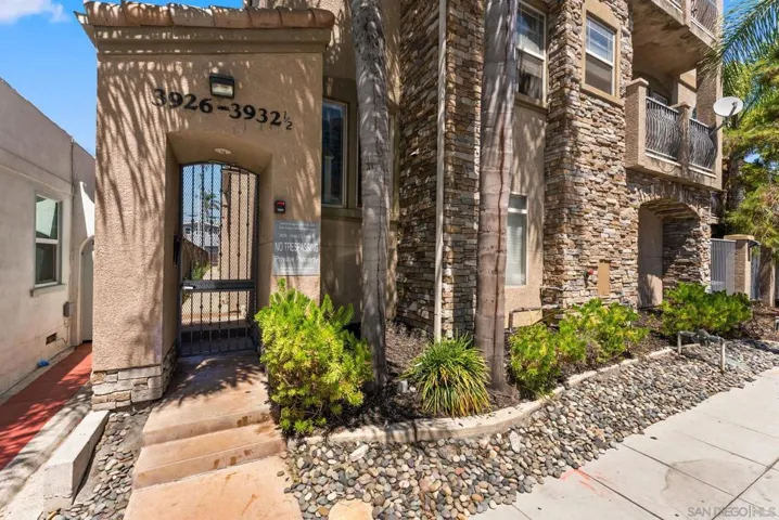 3930 1/2 Iowa, San Diego, California 92104