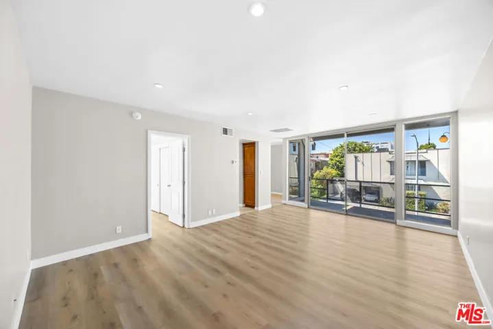 8638 Cashio Street 8, Los Angeles, California 90035