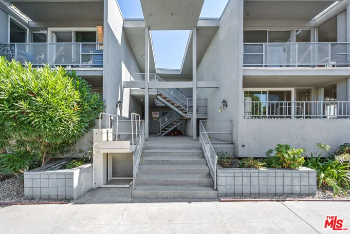 8638 Cashio Street 8, Los Angeles, California 90035