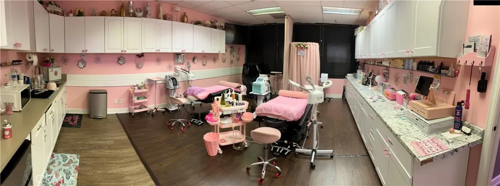 12530 Hesperia Road 12530 Hesperia Rd, Victorville, California 92395