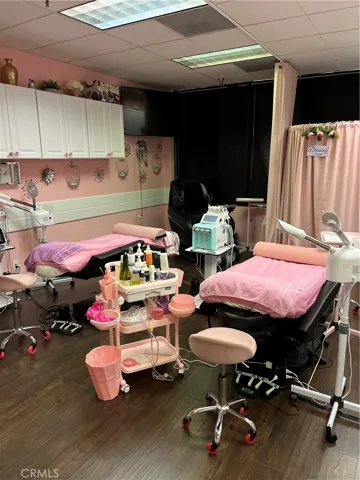 12530 Hesperia Road 12530 Hesperia Rd, Victorville, California 92395