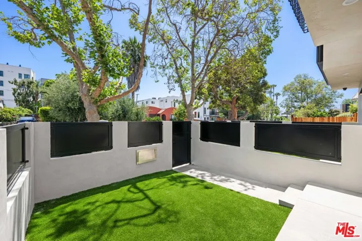 839 N Detroit Street 837, Los Angeles, California 90046