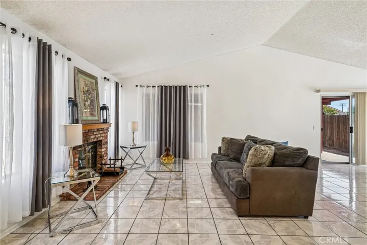 14349 Chesebro Court, Fontana, California 92335