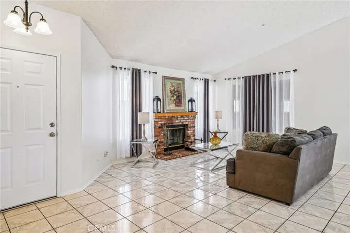 14349 Chesebro Court, Fontana, California 92335