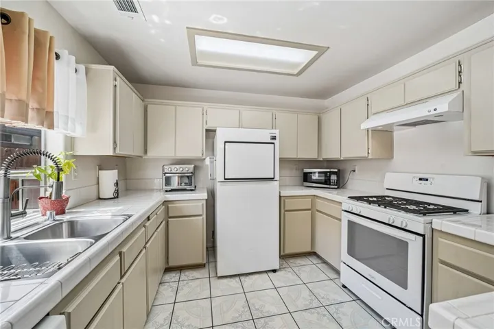 14349 Chesebro Court, Fontana, California 92335