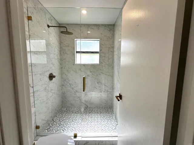 542 Via De La Valle J, Solana Beach, California 92075