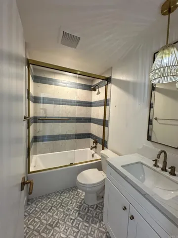 542 Via De La Valle J, Solana Beach, California 92075