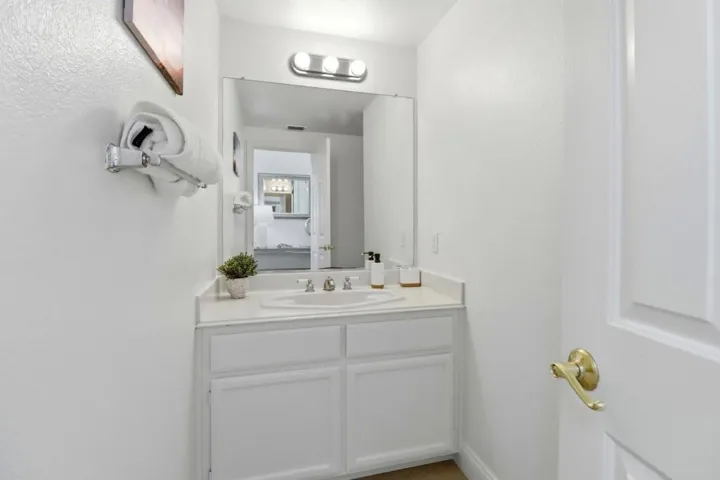 242 Fairmeadow Way, Milpitas, California 95035