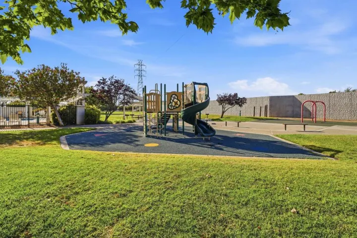 242 Fairmeadow Way, Milpitas, California 95035