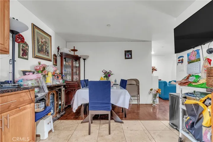 706 W 77th, Los Angeles, California 90044