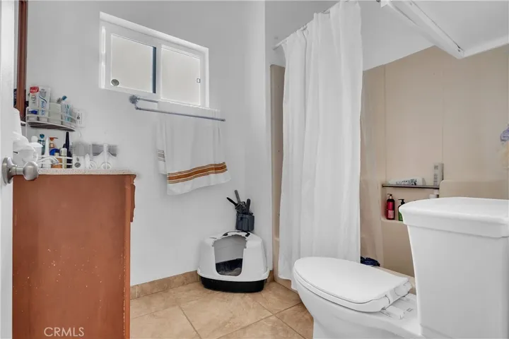 706 W 77th, Los Angeles, California 90044
