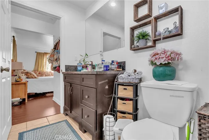 706 W 77th, Los Angeles, California 90044