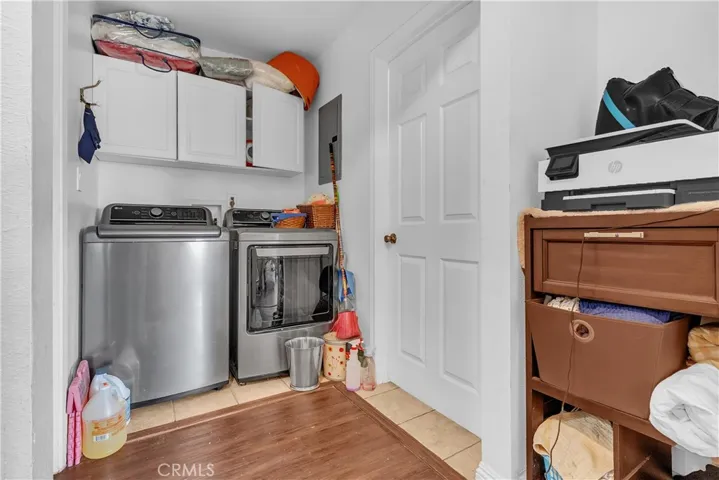 706 W 77th, Los Angeles, California 90044