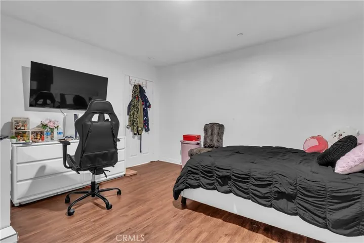706 W 77th, Los Angeles, California 90044