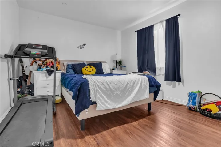 706 W 77th, Los Angeles, California 90044