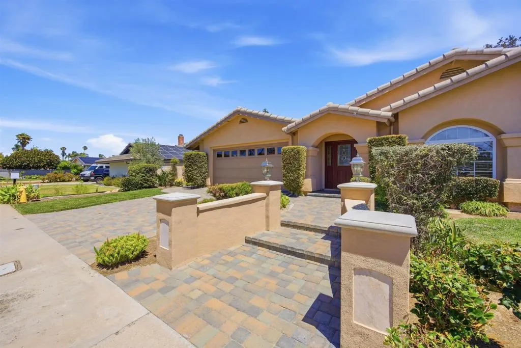 7738 Madrilena Way, Carlsbad, California 92009 — photo 4