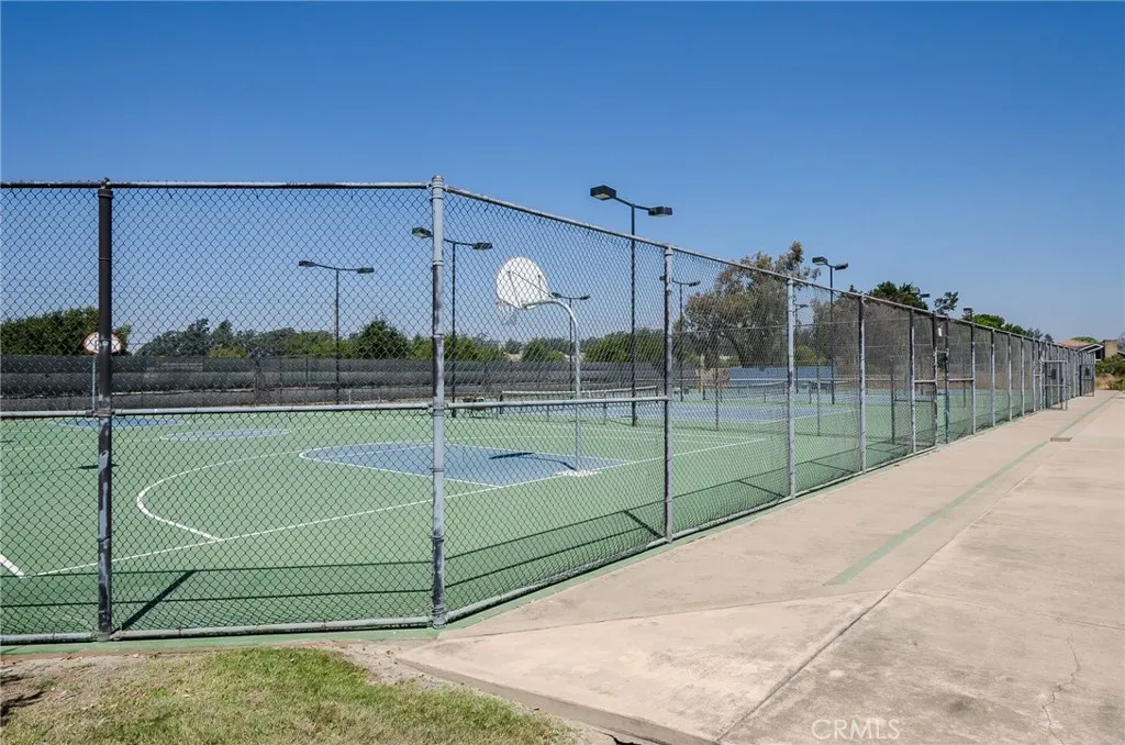 optional clubhouse Basketball, tennis, pickleball