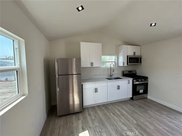 2548 Peck Road 25, Monrovia, California 91016 — photo 4