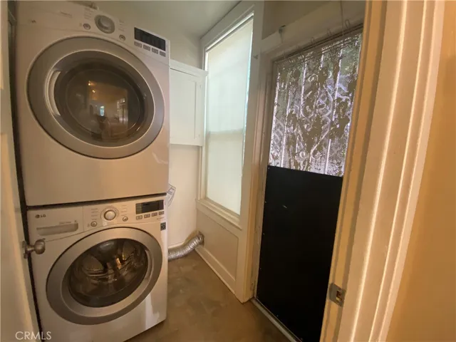 1817 Roosevelt, Los Angeles, California 90006