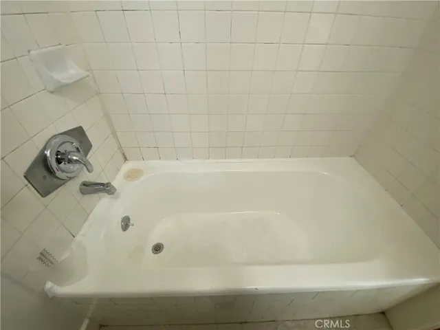 1817 Roosevelt, Los Angeles, California 90006