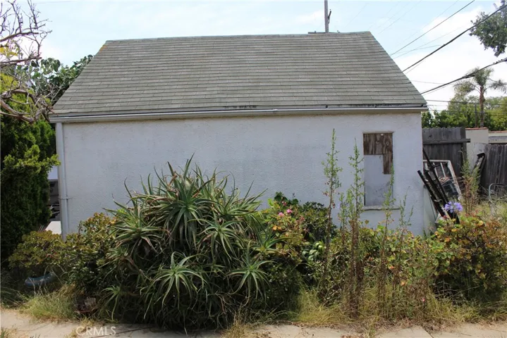 1657 S Fairfax, Los Angeles, California 90019