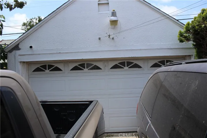 1657 S Fairfax, Los Angeles, California 90019