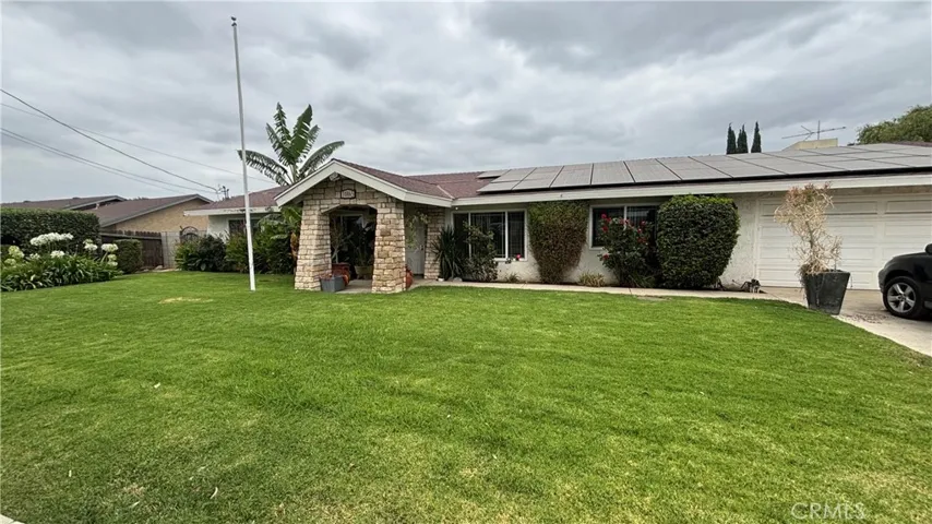 10865 Wagon Train Ln, Jurupa Valley, California 91752