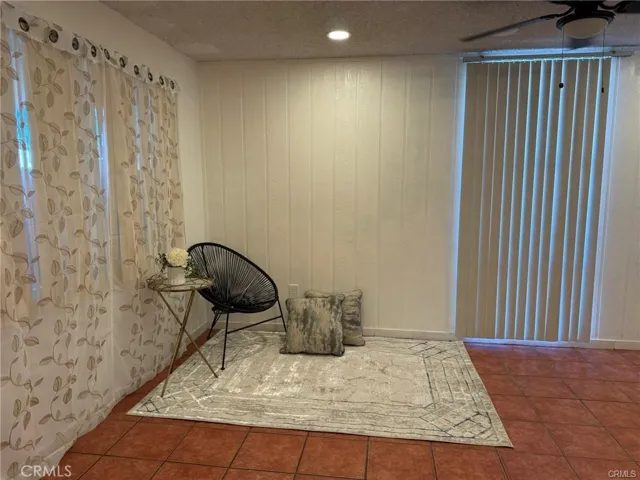 3365 Ave Santa Fe Avenue 21, Long Beach, California 90810