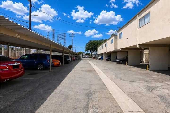 3365 Ave Santa Fe Avenue 21, Long Beach, California 90810