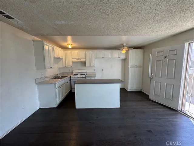 3751 Harvill, Riverside, California 92503