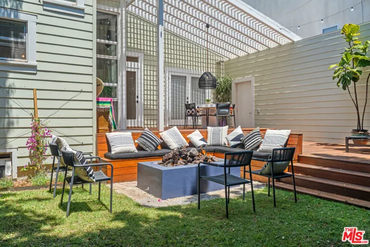 2802 2nd Street, Santa Monica, California 90405