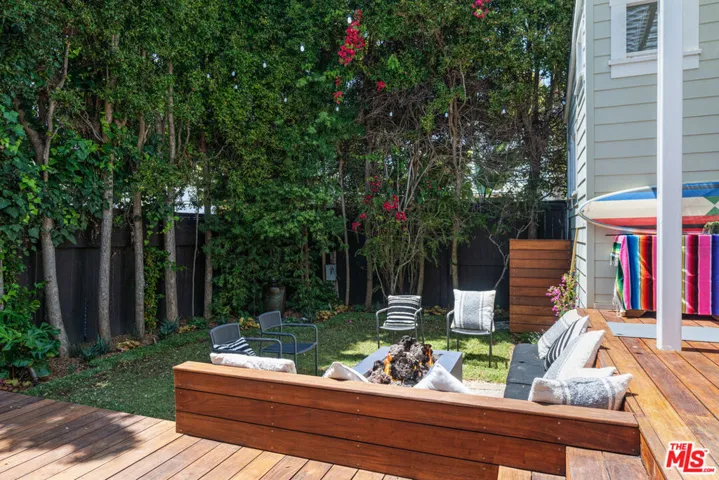 2802 2nd Street, Santa Monica, California 90405