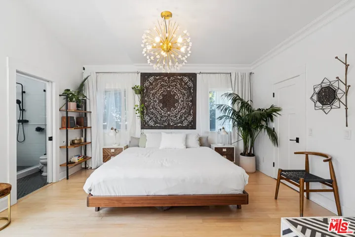 2802 2nd Street, Santa Monica, California 90405