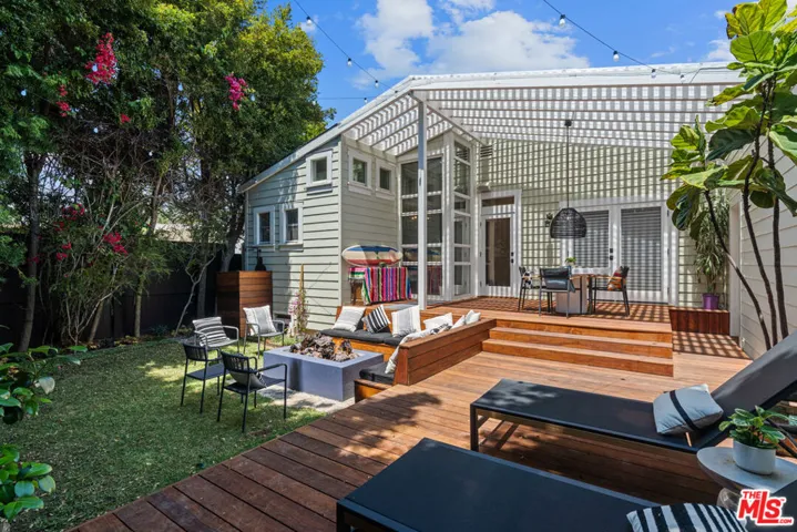2802 2nd Street, Santa Monica, California 90405