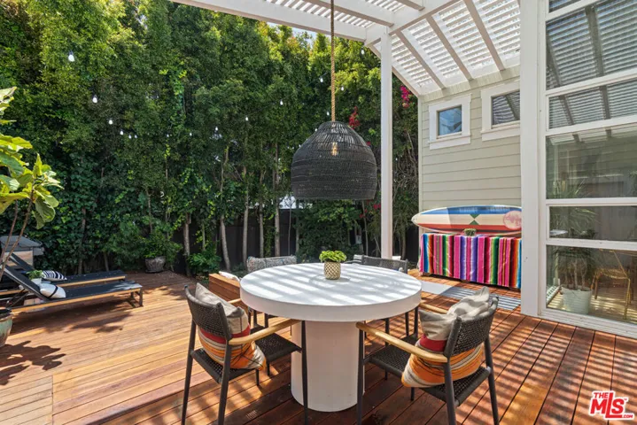 2802 2nd Street, Santa Monica, California 90405