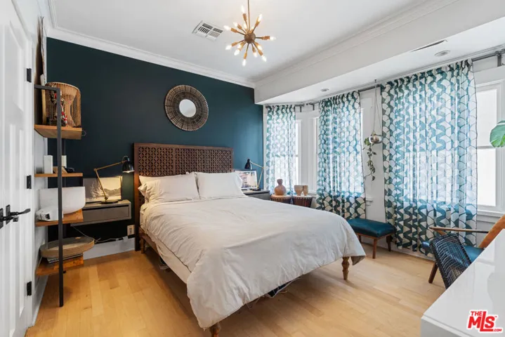 2802 2nd Street, Santa Monica, California 90405
