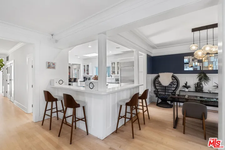 2802 2nd Street, Santa Monica, California 90405