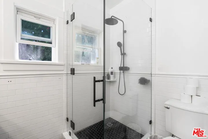 2802 2nd Street, Santa Monica, California 90405