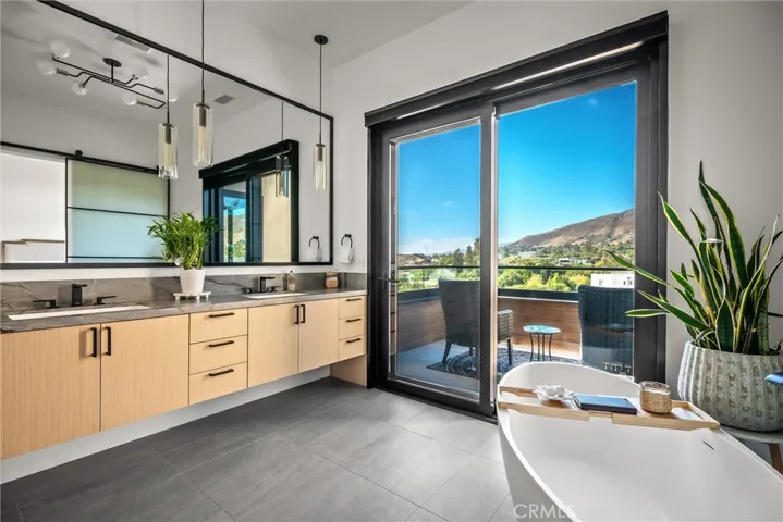1415 Hansen, San Luis Obispo, California 93401
